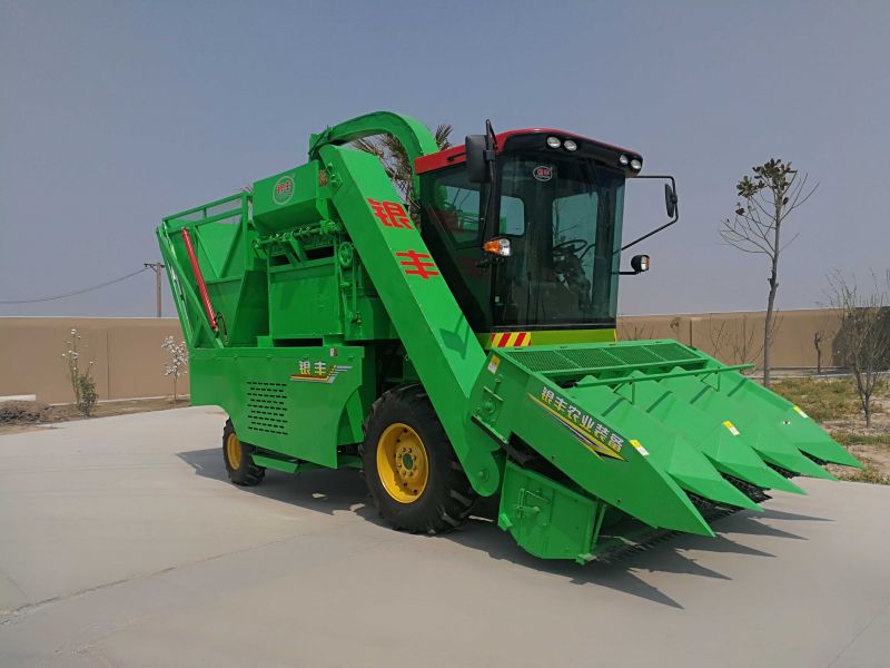 莖穗兼收玉米收獲機：精細操作，提升收獲效率